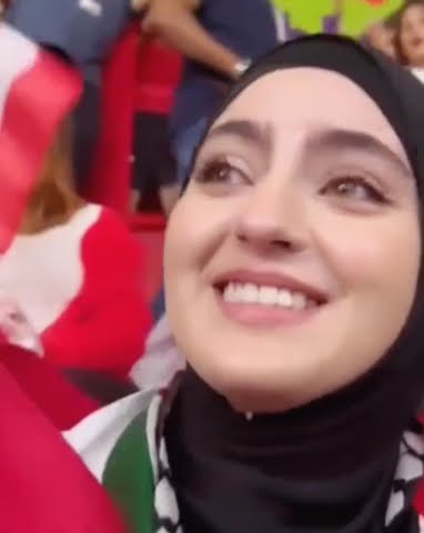Viral Suporter Cantik Maroko