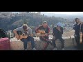 GITANOS DE GRANADA CANTANDO y tocando la guitarra en el MIRADOR DE SAN NICOLAS. Flamenco en la calle