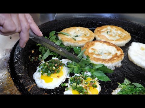 Scallion Pancake with Egg and Basil, Pork Haslet Soup with Pork Blood - Taiwanese Street Food