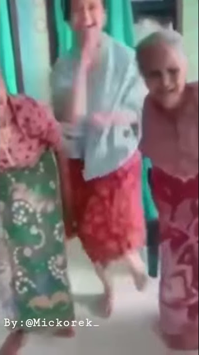 Viral!!! Nenek-nenek joget tik tok Salah apa aku