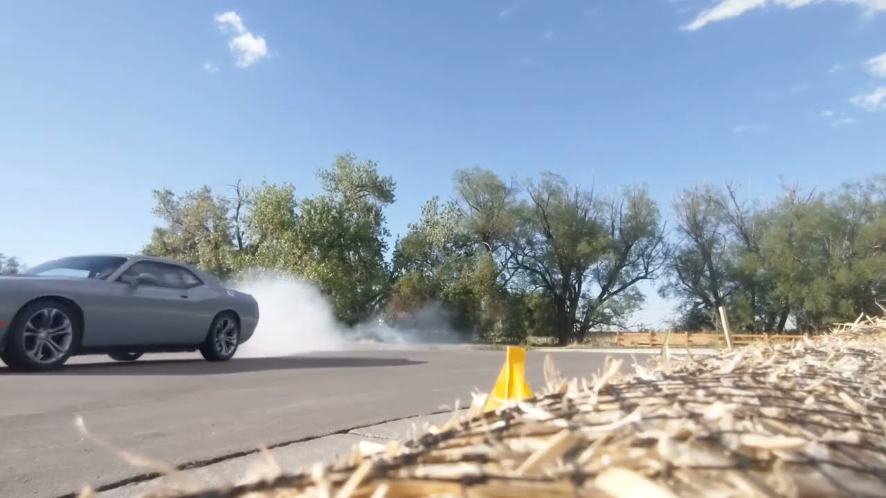 🔥 Dodge Challenger R/T Burnout REV LIMITER VOLUME UPPP!!!!  🔥 SLAY ALL TIRES!!!!