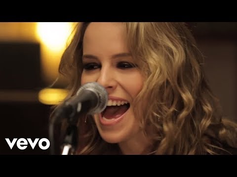 Bridgit Mendler - Hurricane (VEVO LIFT Presents)