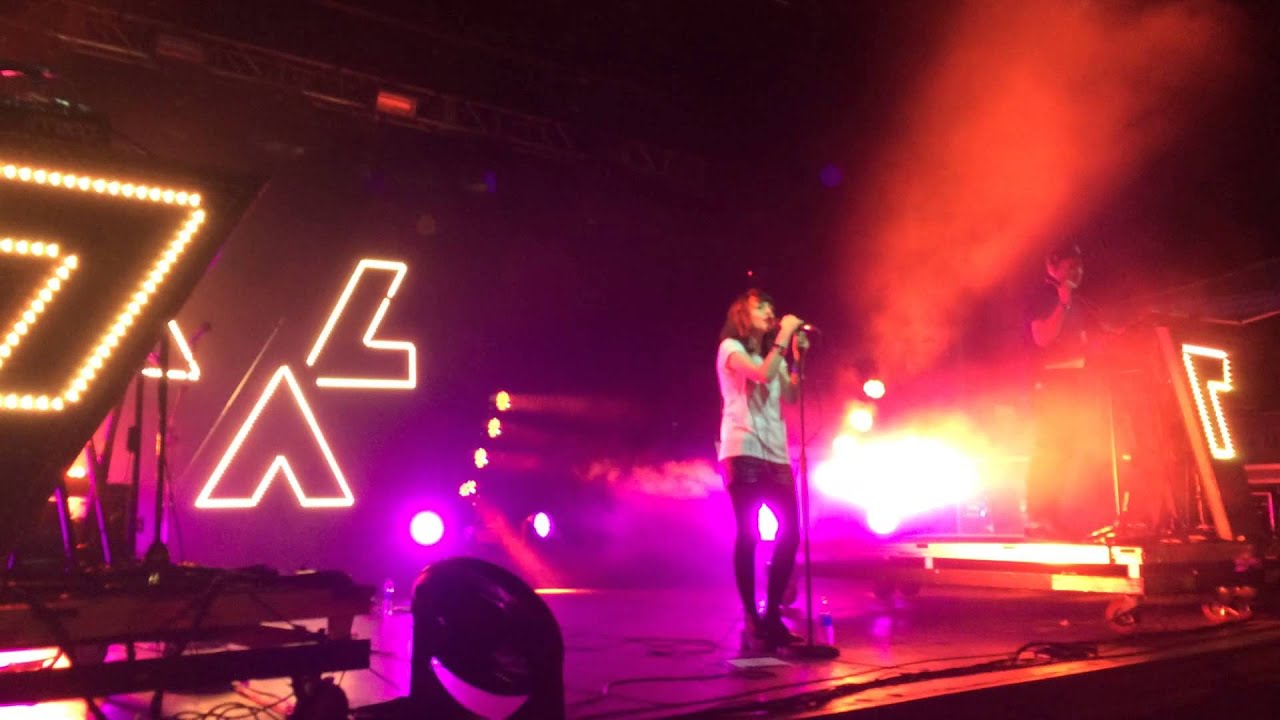 CHVRCHES - Gun Live @ Pygmalion Festival