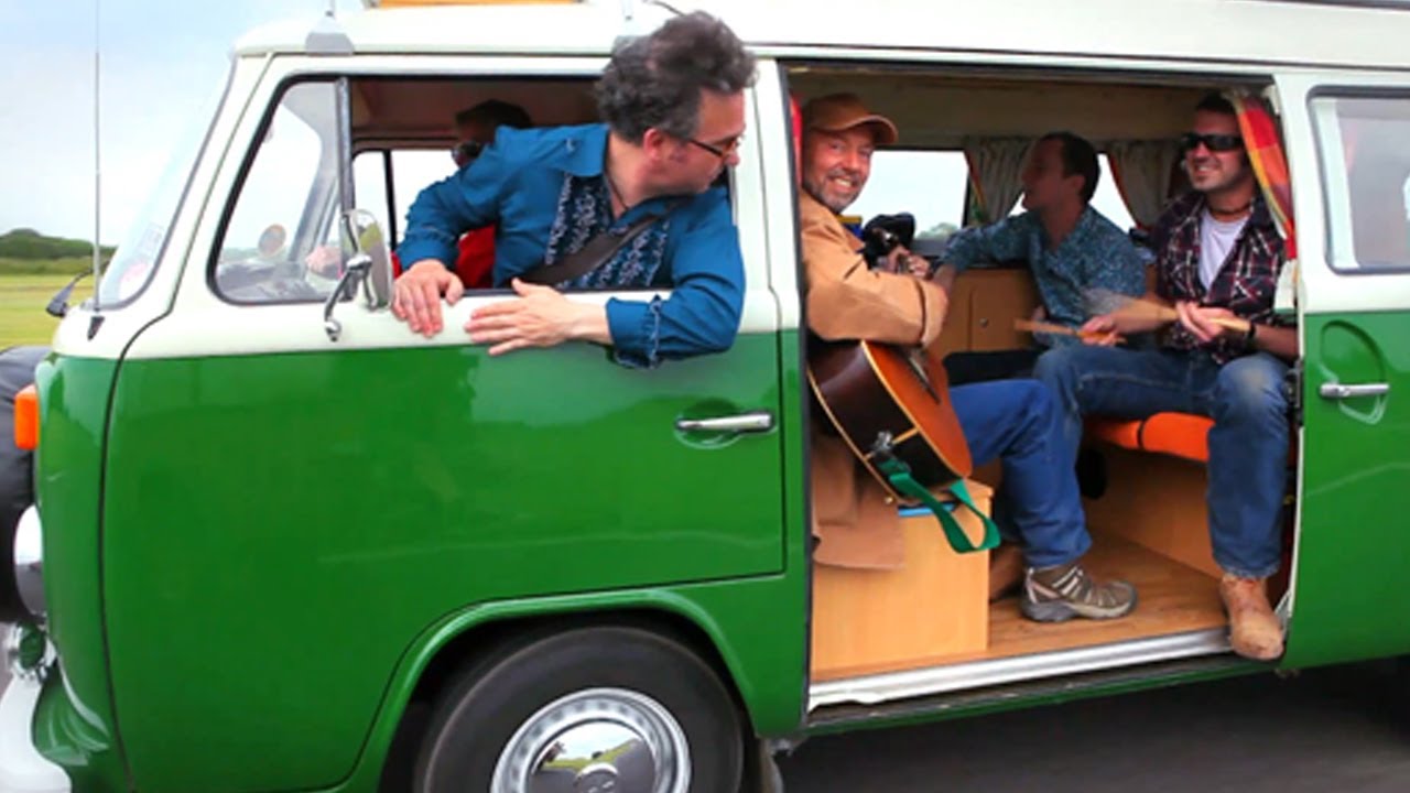 Indian Summer - The Saw Doctors (Official Video) video thumbnail