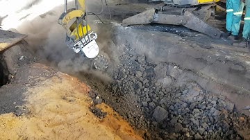 Mechanised Refractory Demolition of a Trough