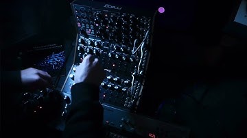 Moog sound Studio techno trance + tr06 #moog #electronicmusic #moogdfam #techno #moogsynthesizers