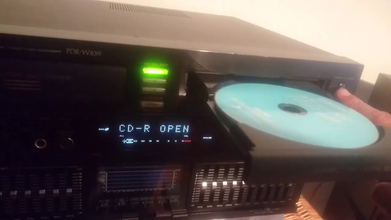 Pioneer PDR-W839 CD Recorder / Multi CD Changer 3+1 CD's - YouTube