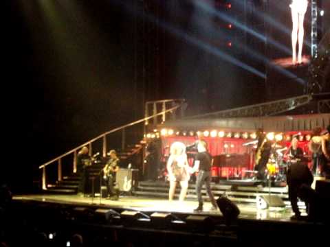 Tina Turner - Addicted To Love Live In Munich