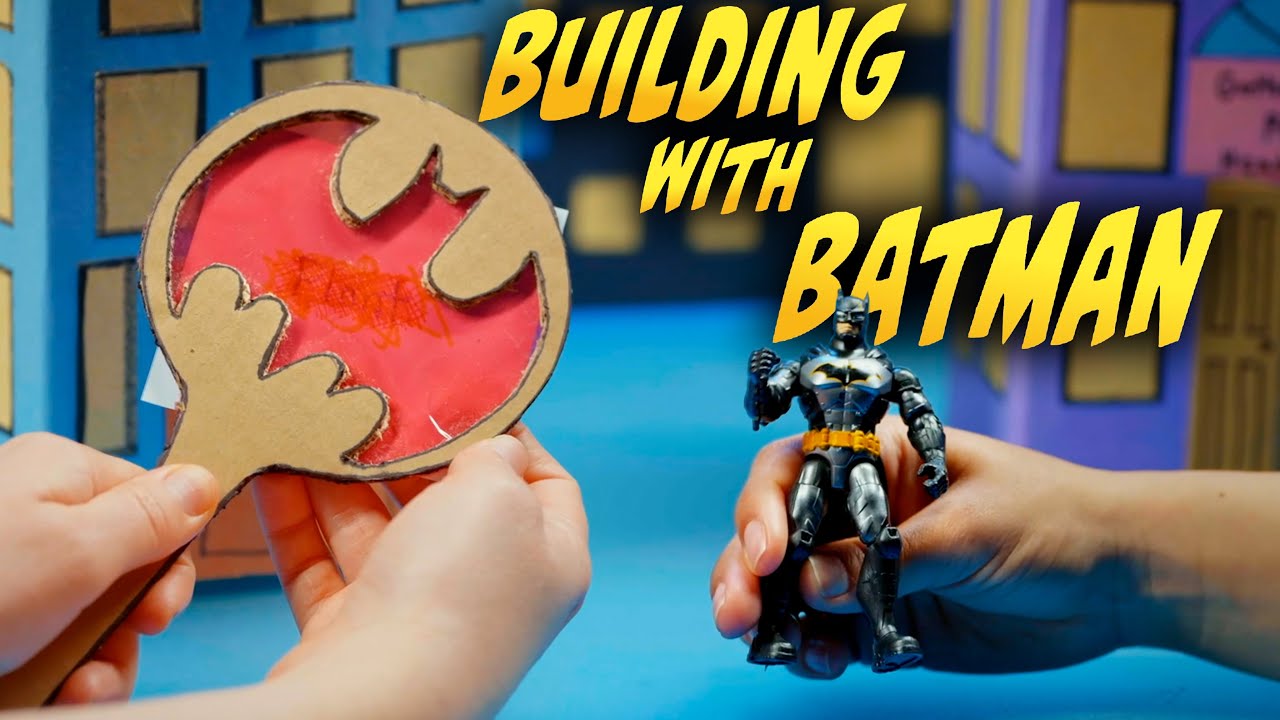 ⁣Decodificadores de mensajes secretos de bricolaje | Construyendo con Batman | DC Kids