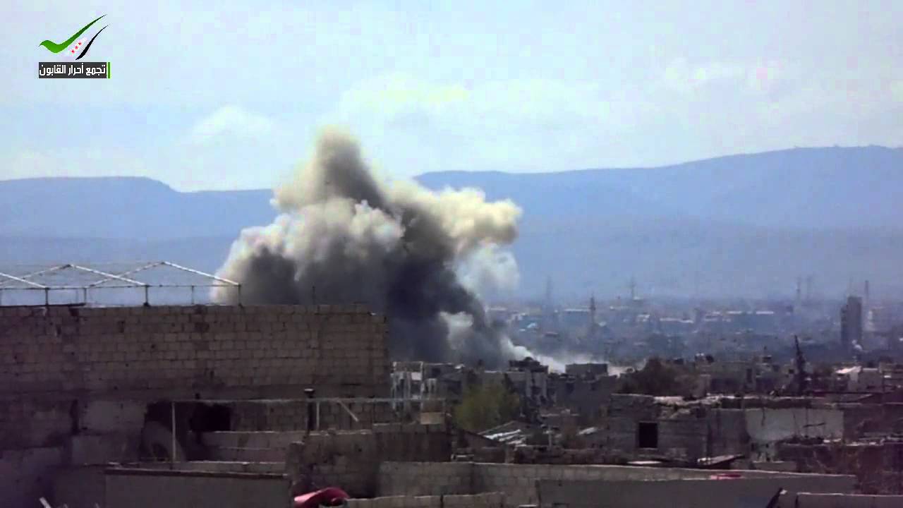 جوبر | غارة للطيران الحربي على حي جوبر الدمشقي 2-4-2015 - YouTube