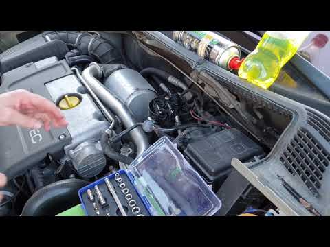 Videó: Hol található az üzemanyagszűrő egy 2006 -os Chevy TrailBlazerben?