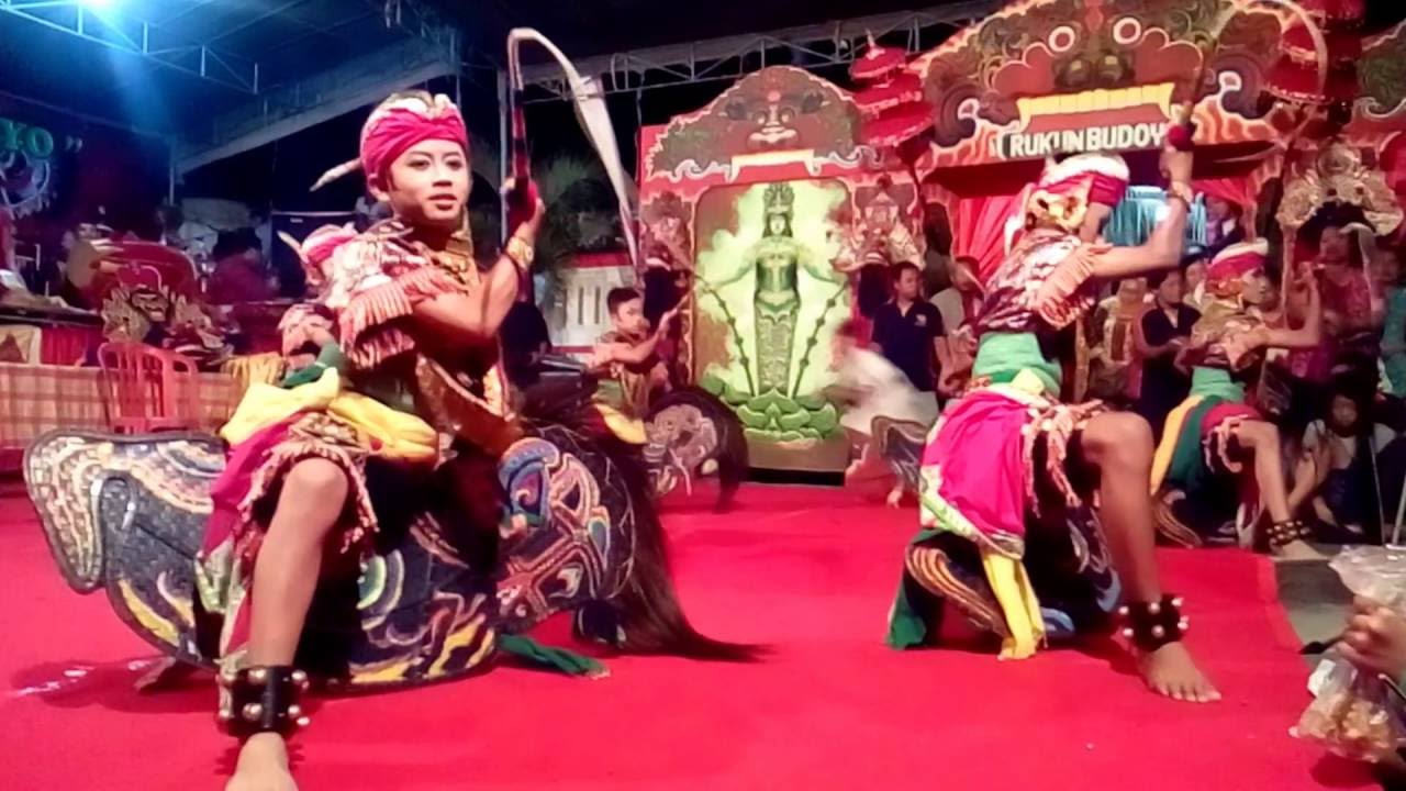 TARI KUDA LUMPING ANAK SD JUARA FESTIVAL YouTube