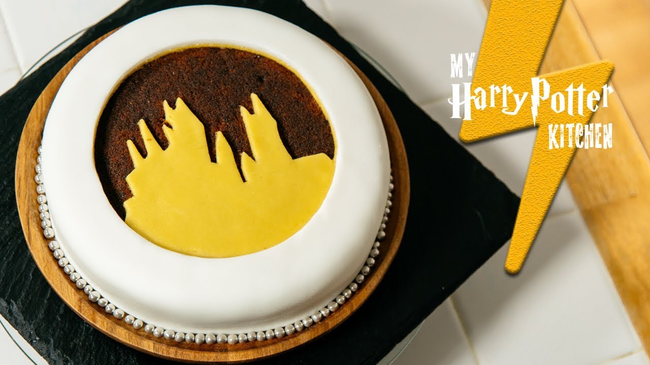 Hogwarts Christmas Cake Recipe | Christmas at Hogwarts | My Harry ...