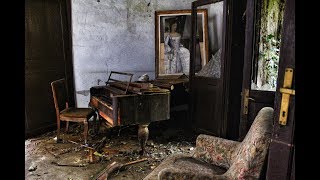 Villa del Tempo - I mobili sono in bilico sulle solette crollate - abbandonata