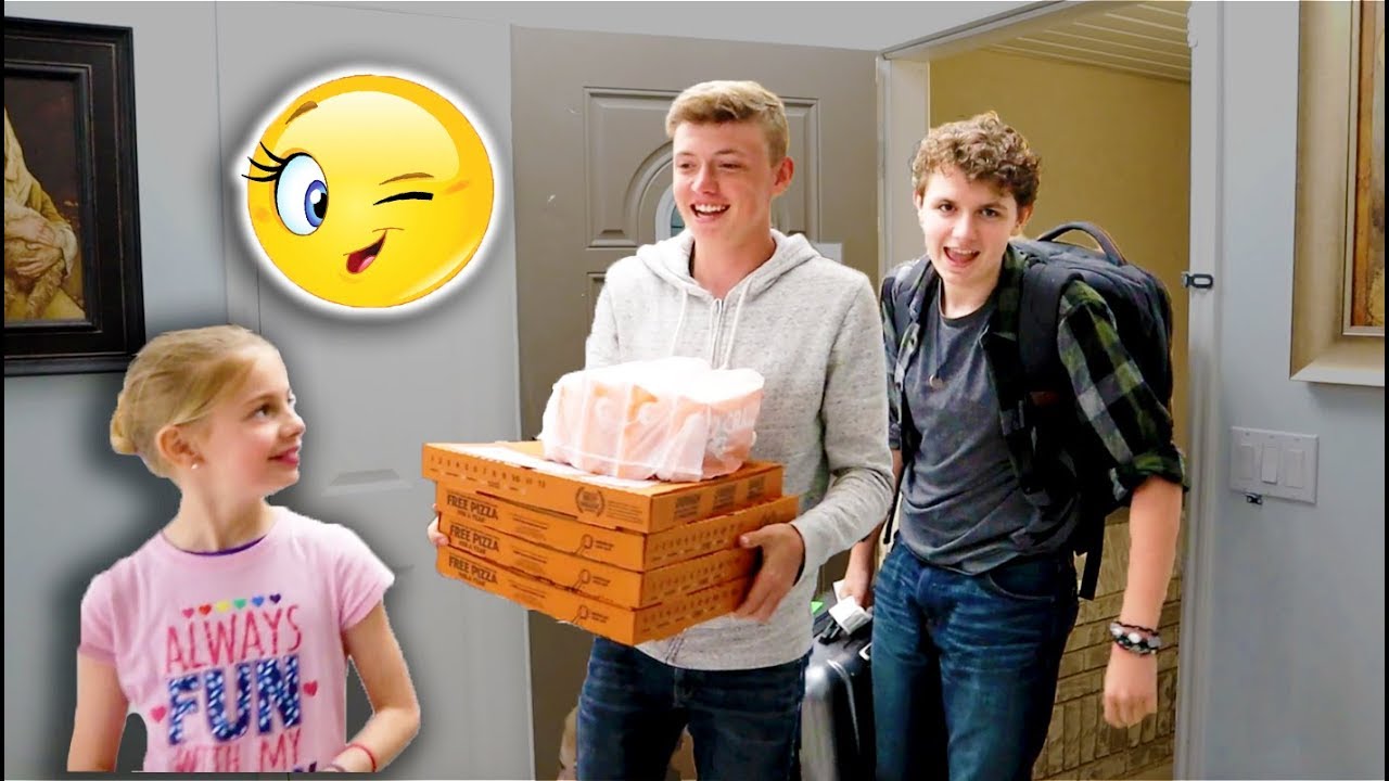 CUTE Pizza Delivery Guys! YouTube