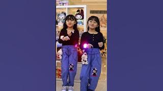 JOGET MODE PESAWAT REMIX #trends #jogetviral #twins #dance #kembar