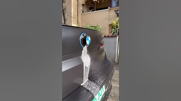 Revolutionary BMW Self-Washing Camera: Say Goodbye to Car Washes! - DayDayNews