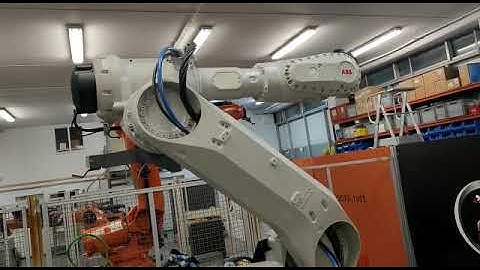 Robot ABB IRB 6700 M2004