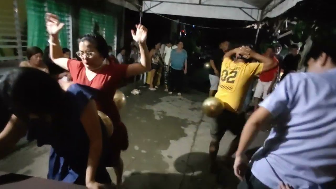 Balloon Popping Relay