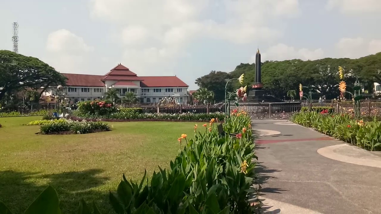  Alun  Alun  kota Malang  YouTube