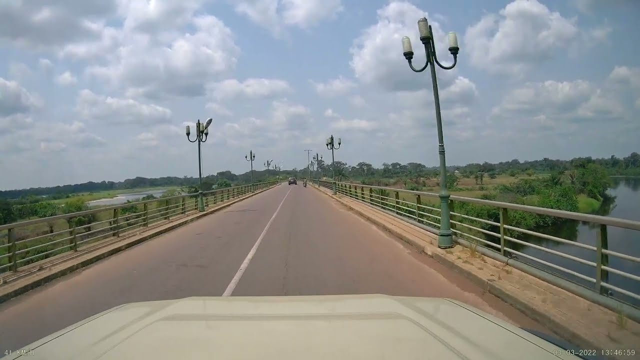 Voyage au nord (partie 4) : Owando à Makoua - nous passons l'équateur !