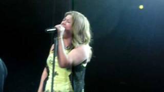 Kelly Clarkson - MLWS - Orem Summerfest - June 11, 2009