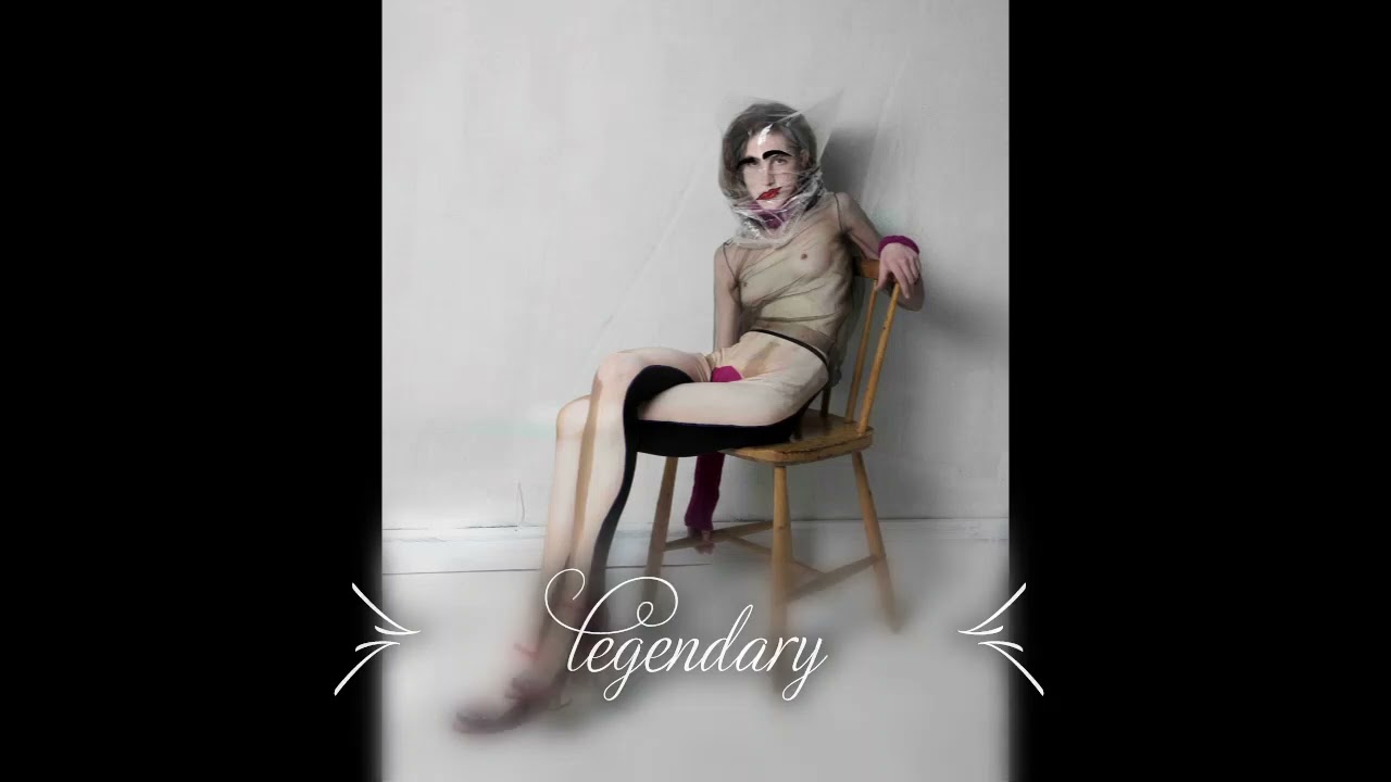 Dirk Van Saene, Autumn Winter 2019 20, Art direction & styling Andrea, model Mathilde Timmerman, con