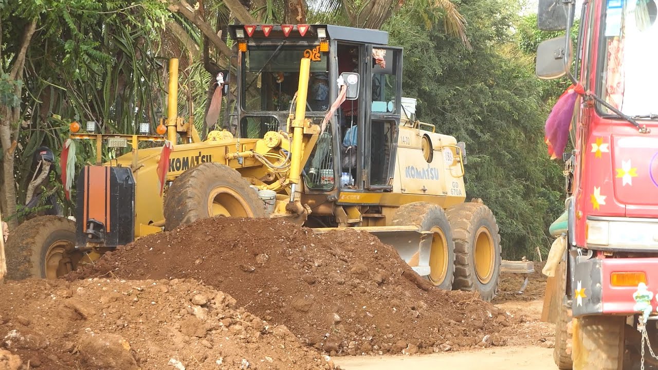 Grader Compaction EP15: Amazing Earth Foundation Construction By KOMATSU GD670A Motor ...