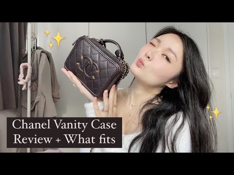 CHANEL VANITY CASE REVIEW + HACK