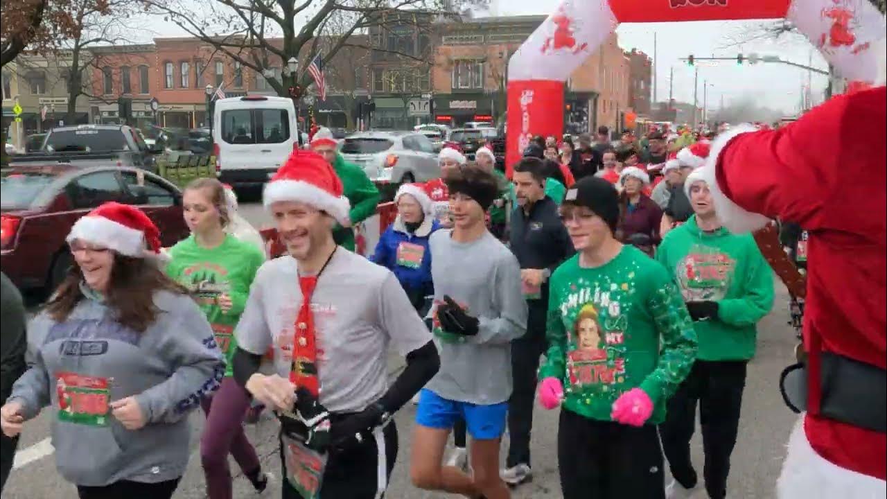 GCXC- Run Santa Run 5K Medina Start - YouTube