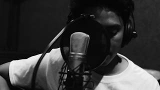 Arthur Xavael - She Don't Take It Serious (Live Acoustic)