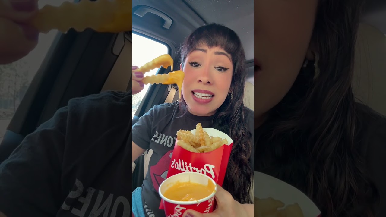 Trying PORTILLOS for the first time Chicago Taste #shorts#tastetest#foodreview#foodvlog#fyp#mukbang