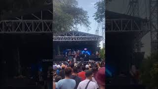 Familys Group Kunanti dipintu surga