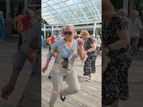 'Умопомрачительный танец!!!' Парк