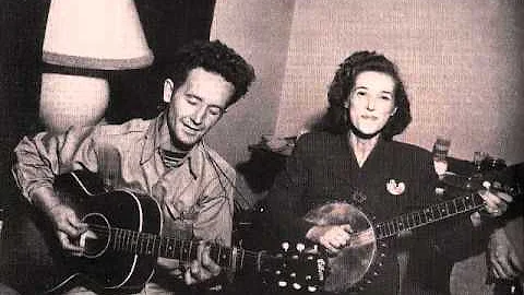Lily May Ledford - East Virginia Blues