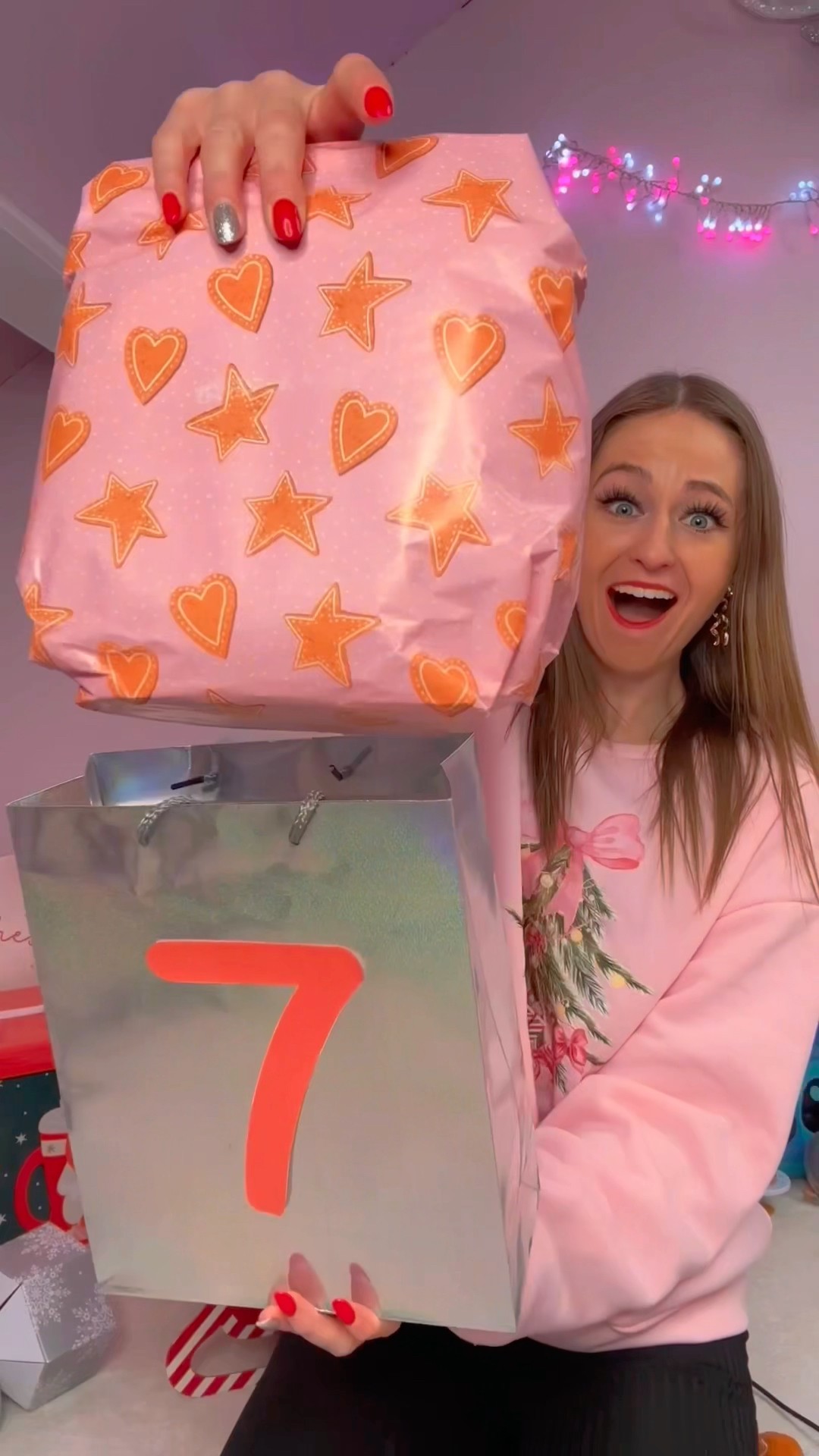 [ASMR] 12 Days of Xmas GIANT MYSTERY ADVENT CALENDAR - DAY 7!??⁉️ #Shorts