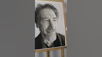 My new hyperrealistic drawing made with graphite and charcoal - Final part #graphite #charcoal