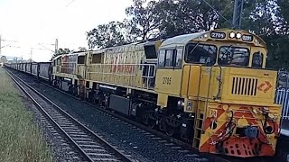 Aurzion 2705/2308 working 9821 loaded coal train to the port of Brisbane at Corinda.