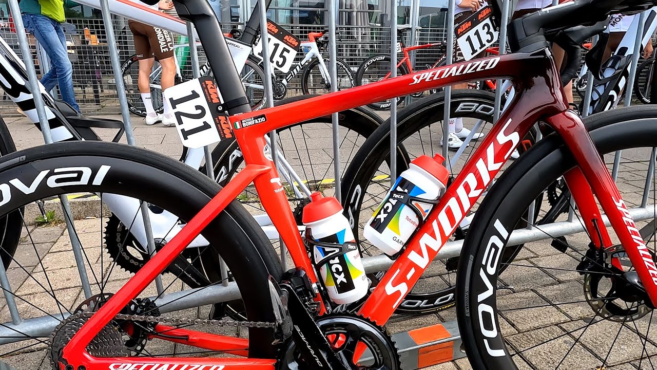 Total Energies Specialized Tarmac SL7 Team Bike 2022 - YouTube