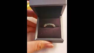 Dainty Pee Emerald Rose D Band Bar Setting Share Prong Set