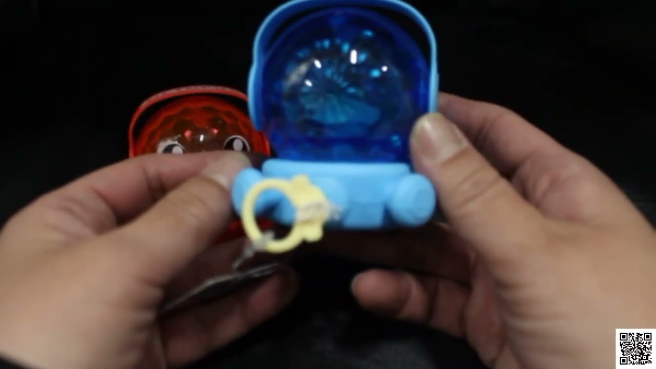 ピカピカひっぱりタコレーサー2色アソート｜おもちゃ・縁日玩具