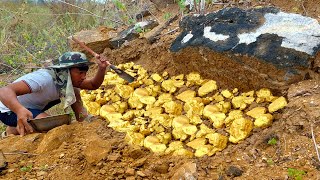 wow amazing day! gold miner found a lot of gold treasure under stone million years