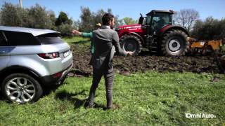 La Range Rover Evoque vs un trattore!