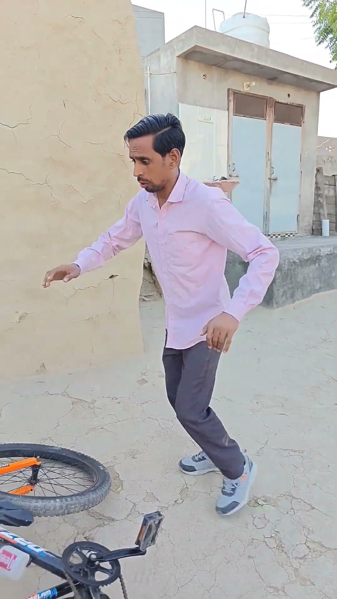 papa bachao ? cycle Gira liya upar #shorts