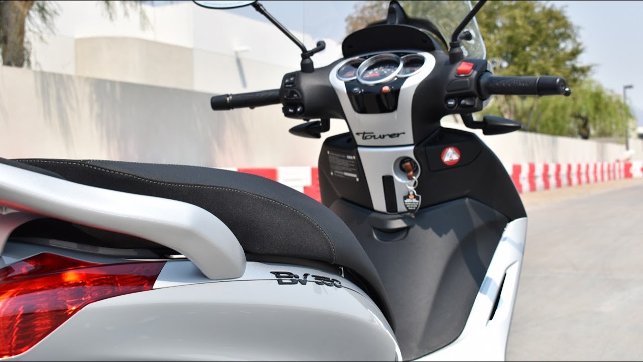 2021 Piaggio BV 350 TOURER - YouTube