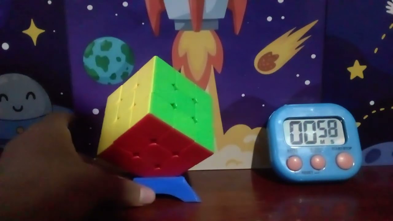 Resolvendo o cubo mágico quanto esta chovendo 😎
