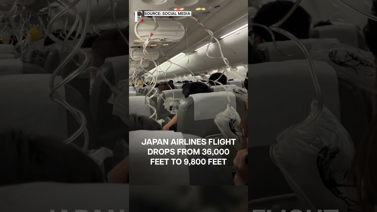 Watch Tokyo Bound Boeing 737 Plunges By Nearly 26 000 Feet Subscribe To Firstpost N18G