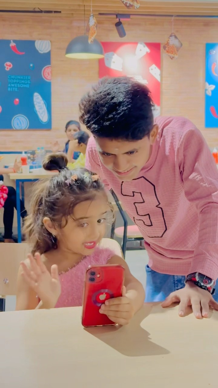 Hi guys ?? @nishita1962 @Vasanth.Dancer #higuys #funny #funnyvideo #trending #couple #shorts