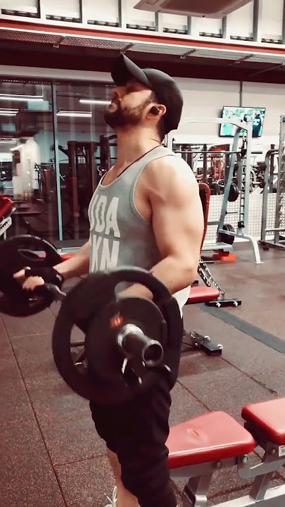 Aftab shivdesani is in the gym❤️🔥.      #bollywood #ytshortsindia #aftabshivdasani #new #swaggy