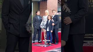 Why did Gwen Stefani pretend to love her three children #celebrity #gwenstefani #amas2025 #musician